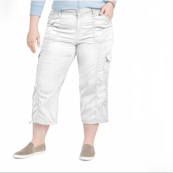 Petite Bungeehem Cargo Capri Pants 